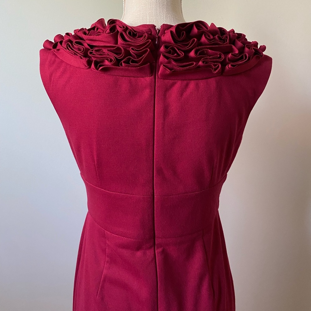 Rosette Sheath Dress - Picture 5 of 8